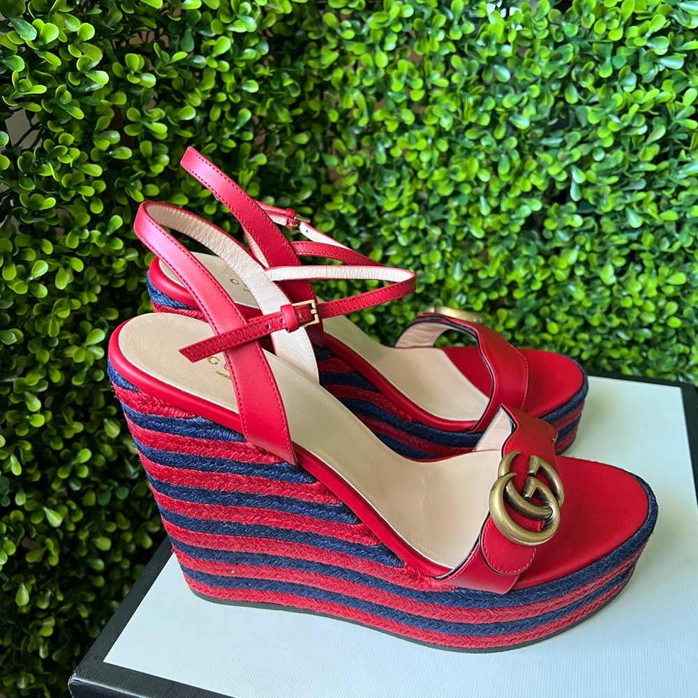 Gucci Marmont double G Red Leather platform, size 40